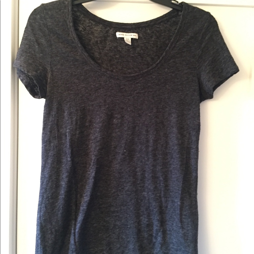 American Eagle dark heather grey t shirt